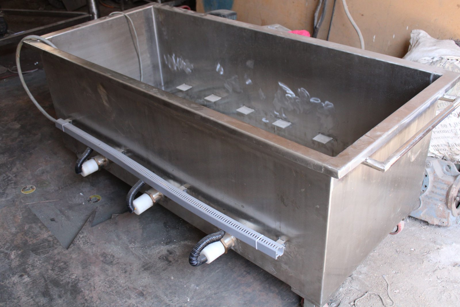 steel hot water tub SS Hot Dip Tanks & Troughs